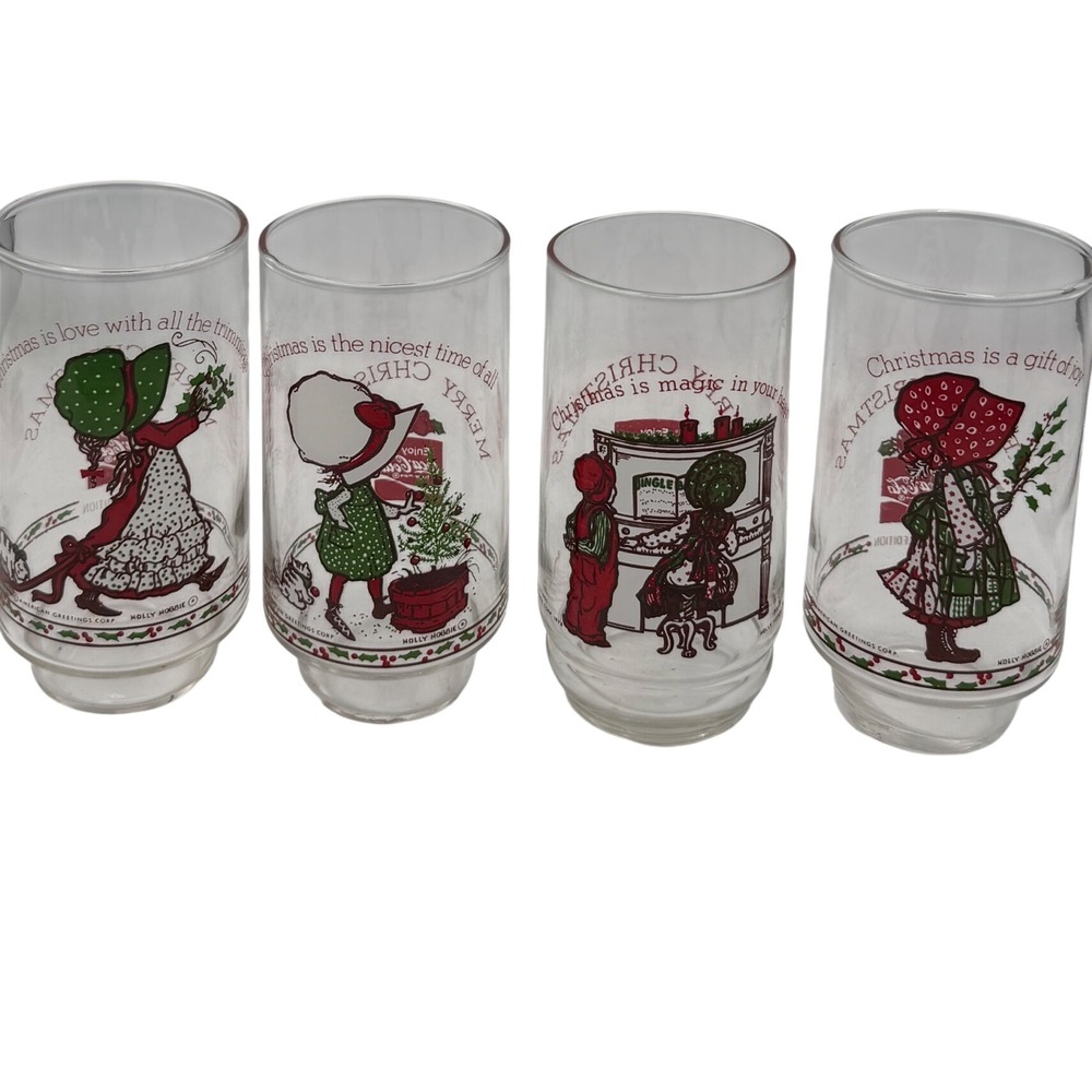 Vintage 1978 Coca Cola Holly Hobbie Christmas Glasses Complete Set of 4
